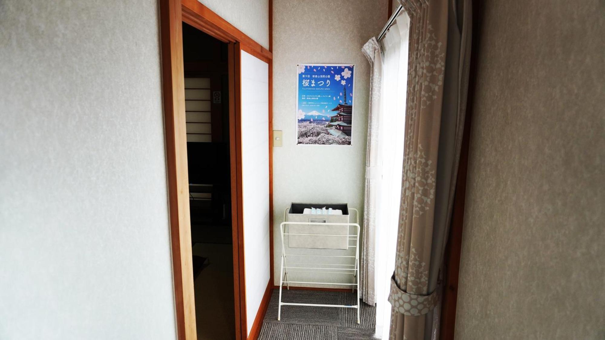 富士山を眺められる宿 ゲストハウス花水木 Nishikatsura Buitenkant foto